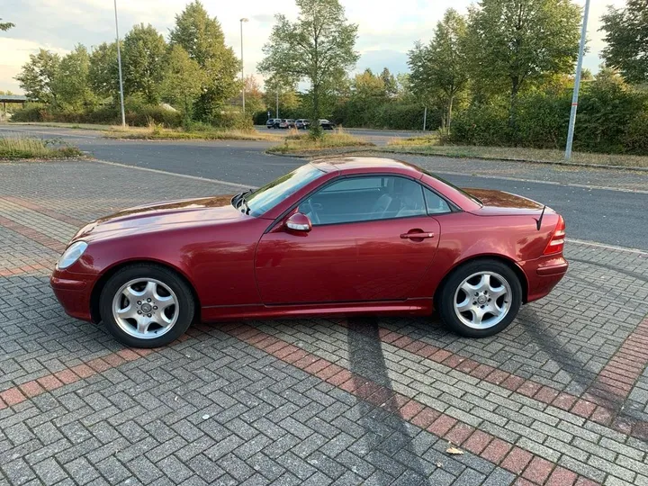 Mercedes-Benz SLK 200
