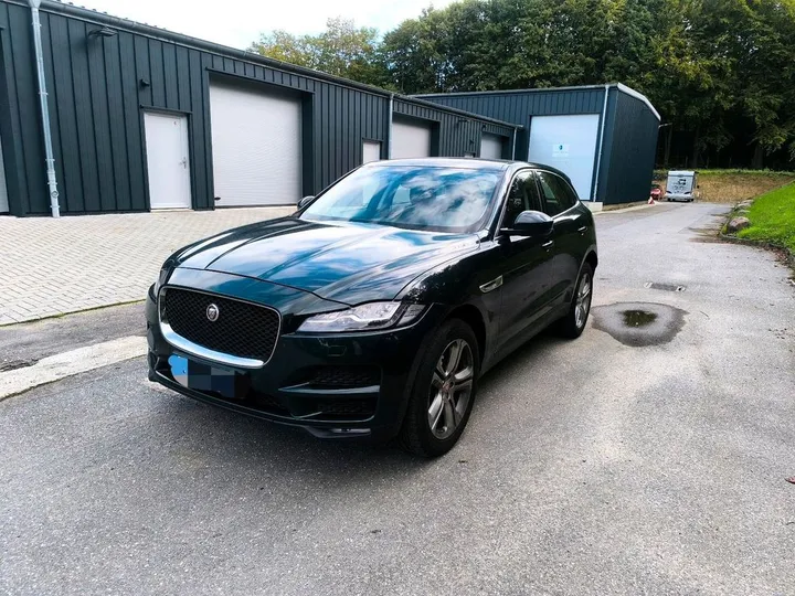Jaguar F-Pace