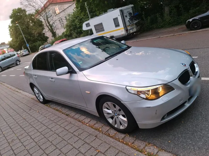 BMW 525