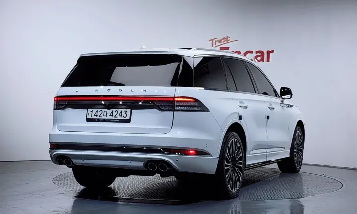 Lincoln Aviator