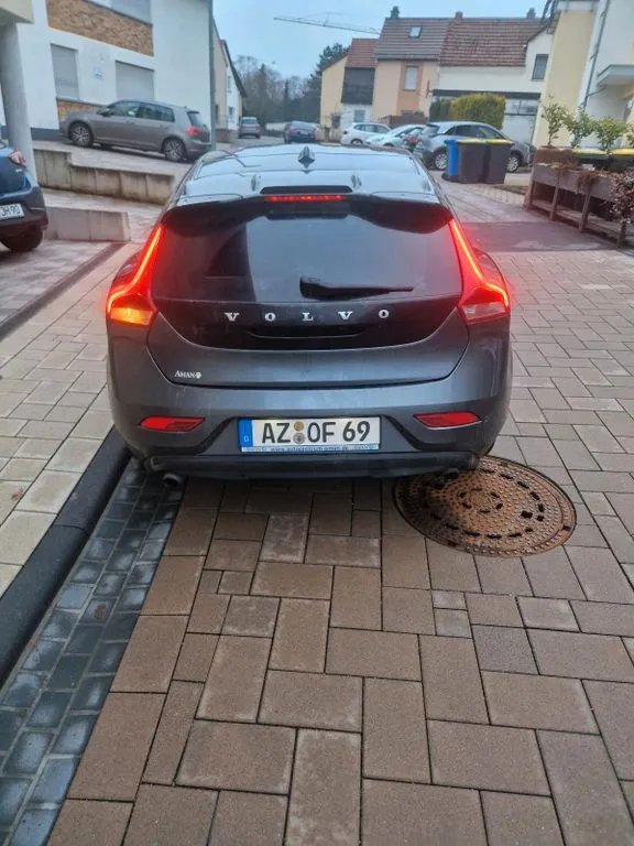 Volvo V40