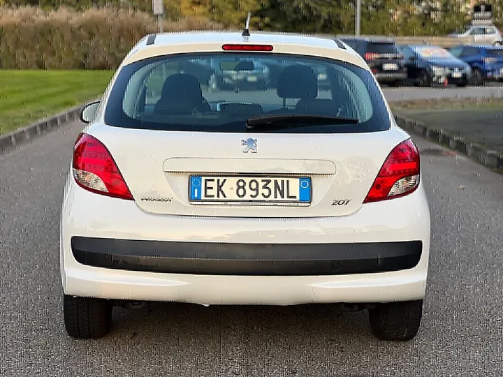 Peugeot 207
