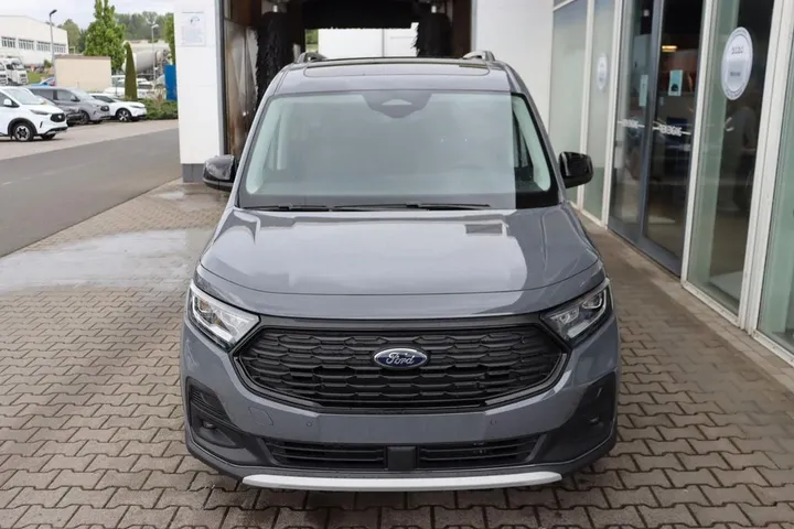 Ford Grand Tourneo