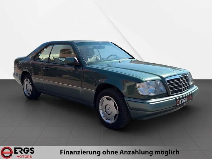 Mercedes-Benz 220