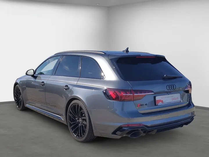 Audi RS4