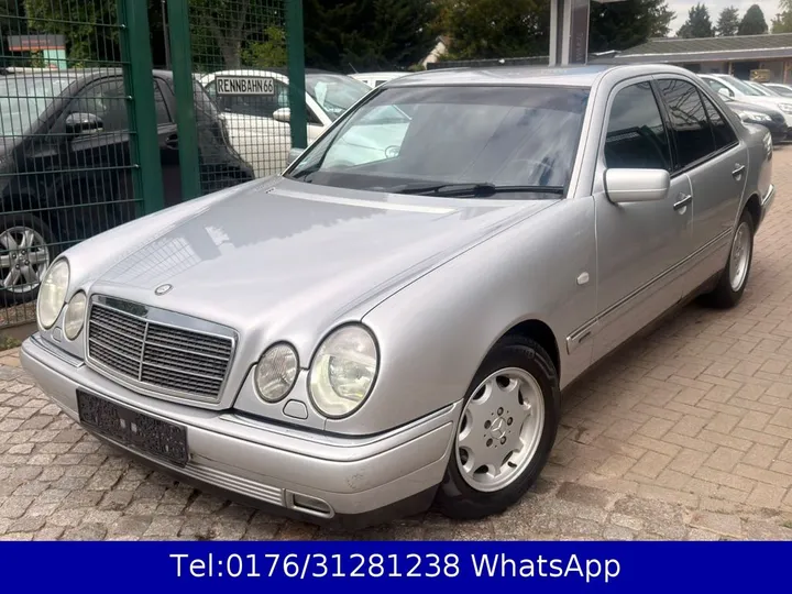 Mercedes-Benz E 220
