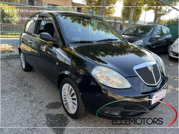 Lancia Ypsilon