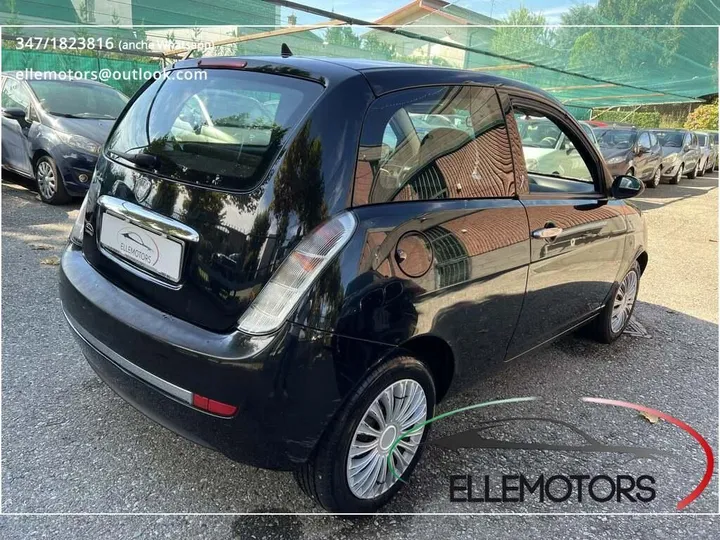 Lancia Ypsilon