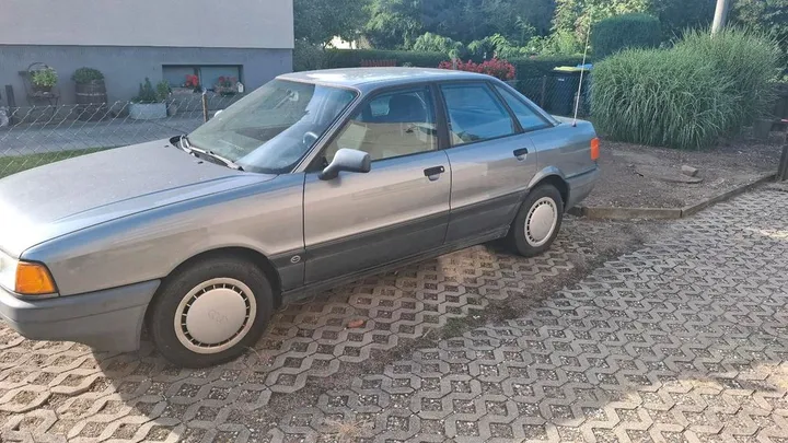 Audi 80