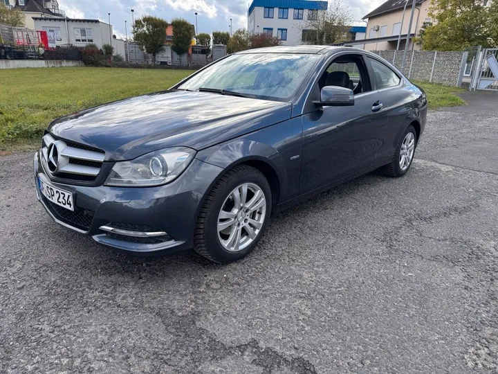Mercedes-Benz C 180
