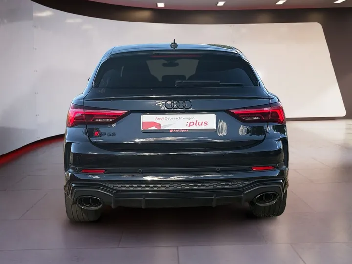 Audi RSQ3