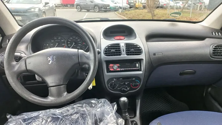 Peugeot 206