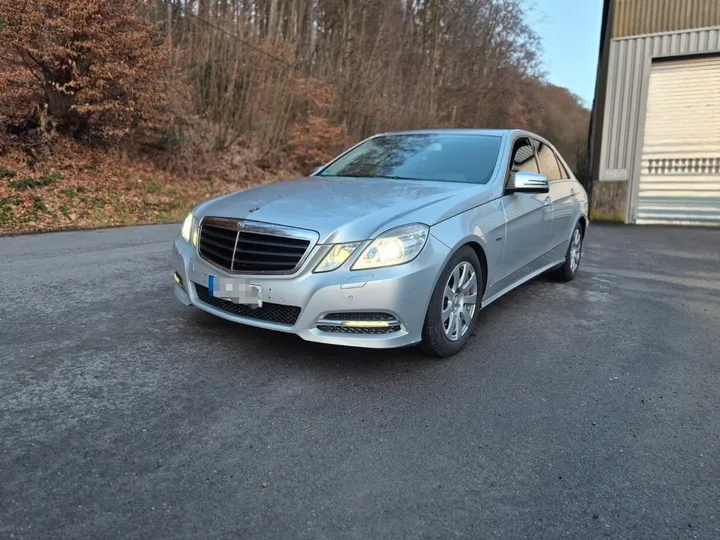 Mercedes-Benz E 220