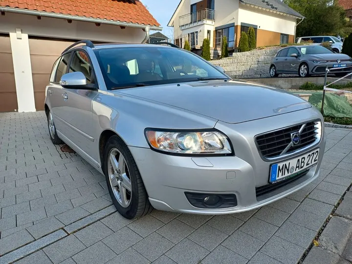 Volvo V50
