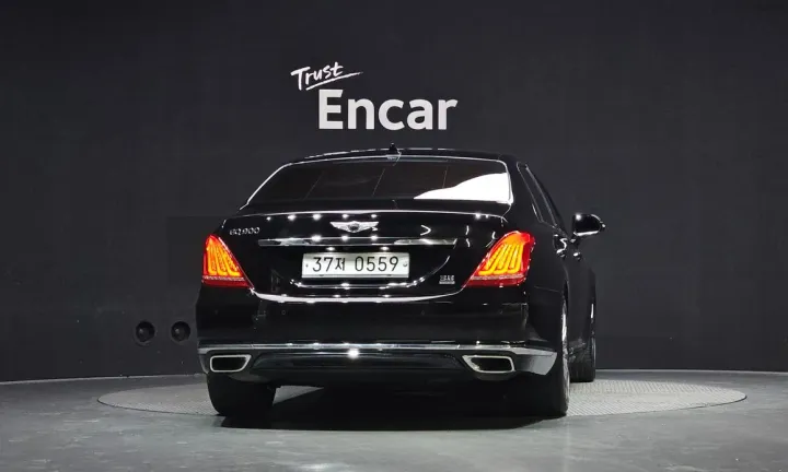 Genesis EQ900