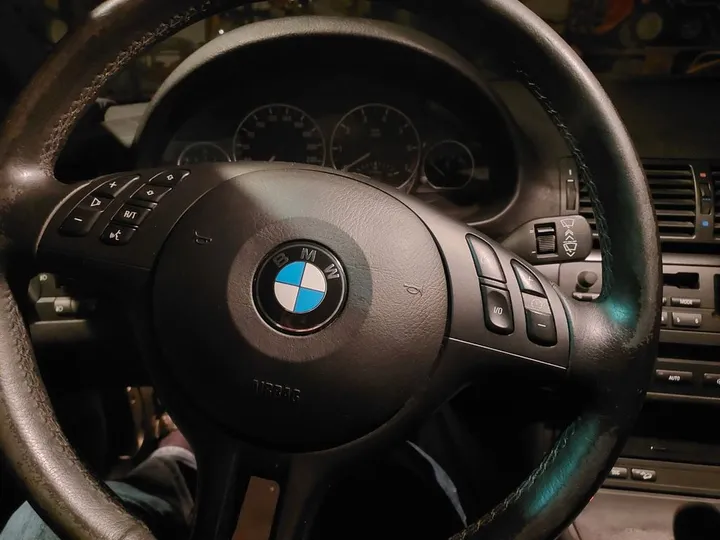 BMW 325