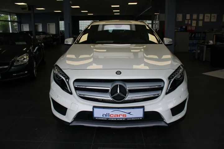 Mercedes-Benz GLA 200
