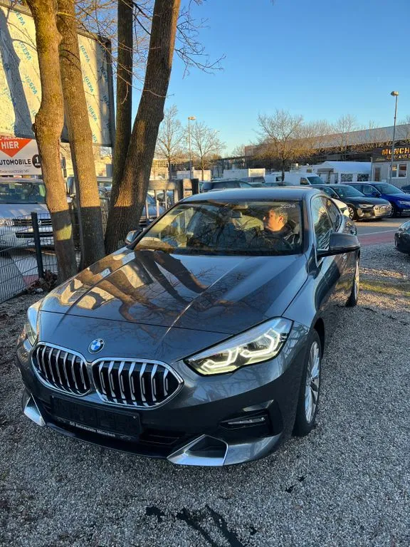 BMW 218