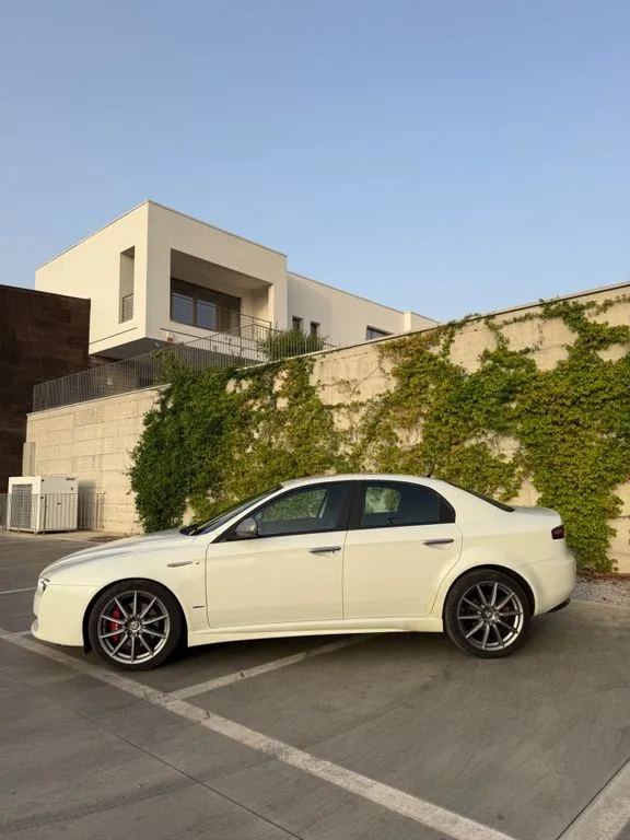 Alfa Romeo 159