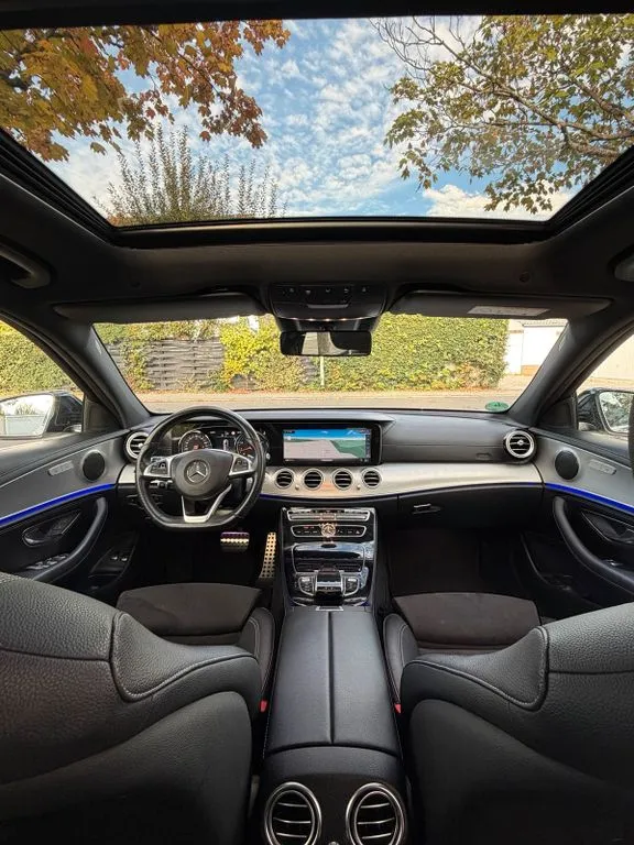 Mercedes-Benz E 220