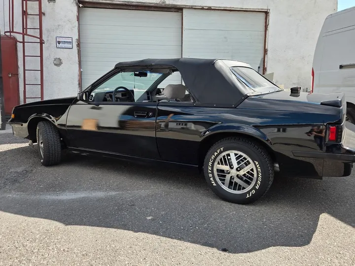 Pontiac Sunbird