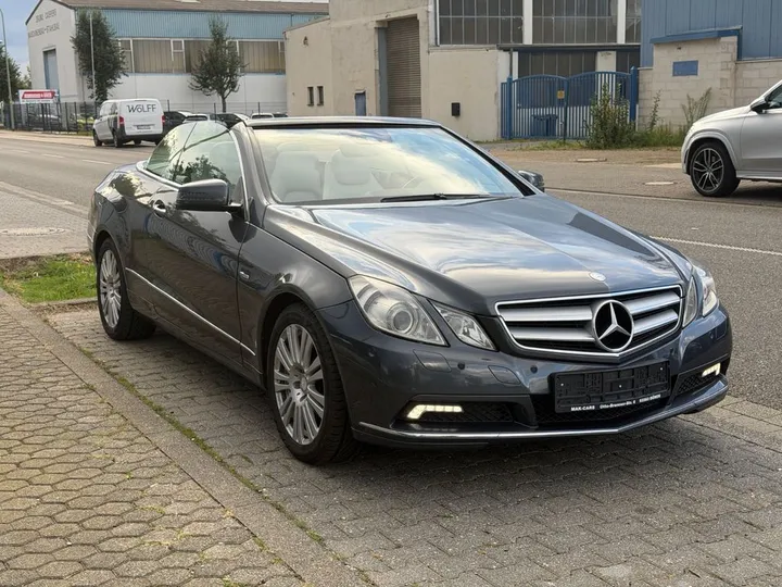 Mercedes-Benz E 200