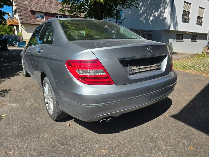 Mercedes-Benz C 200