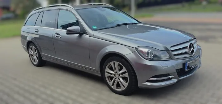 Mercedes-Benz 200