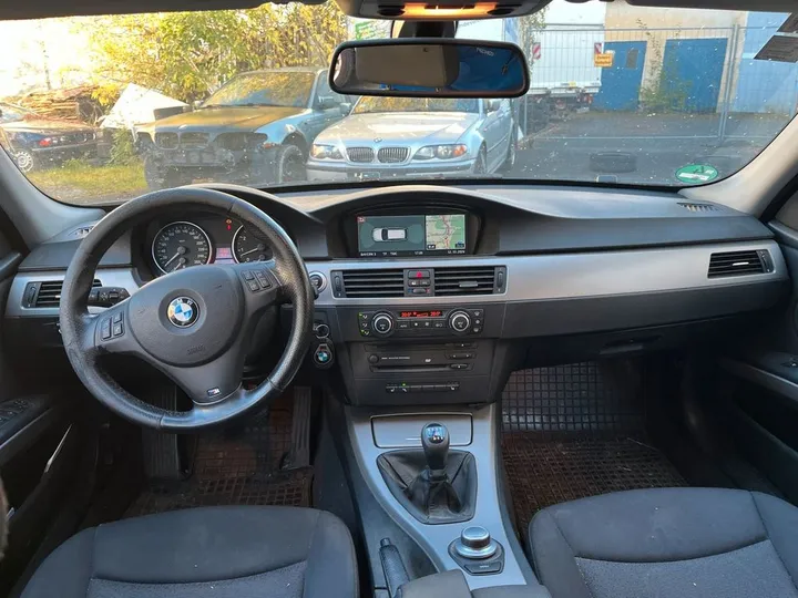BMW 325