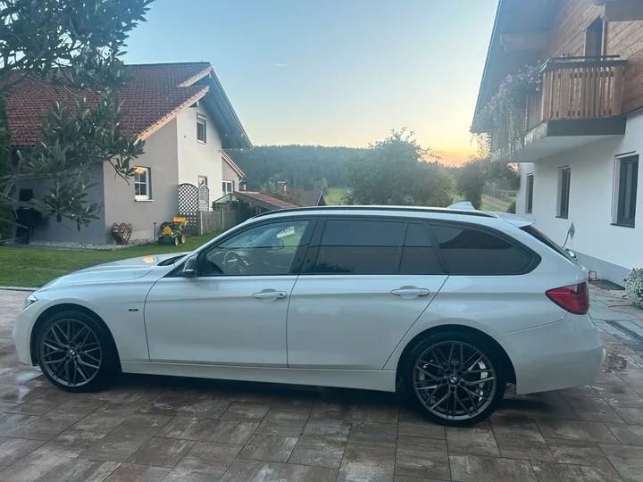 BMW 320