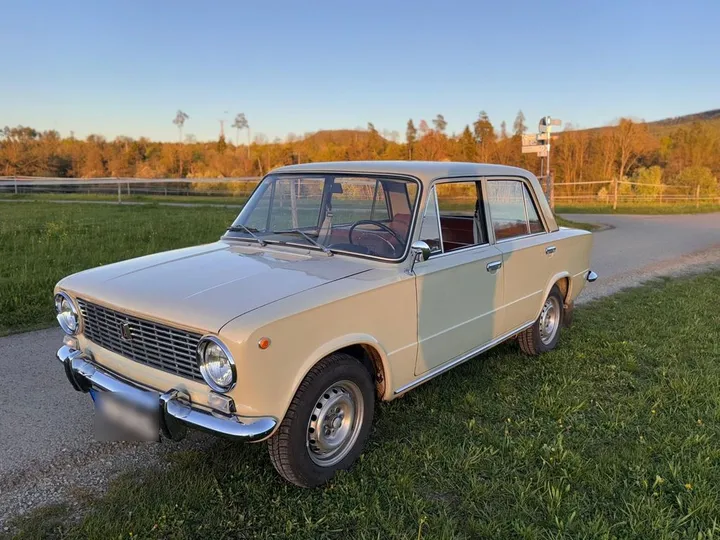 Lada 1200