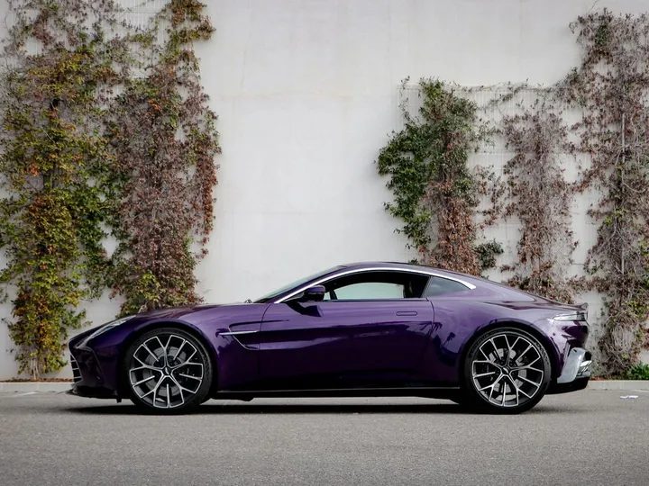 Aston Martin V8 Vantage