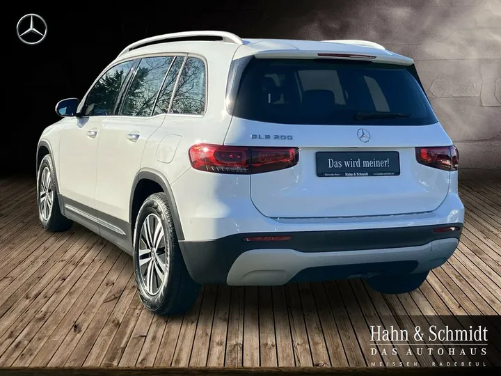 Mercedes-Benz GLB 200