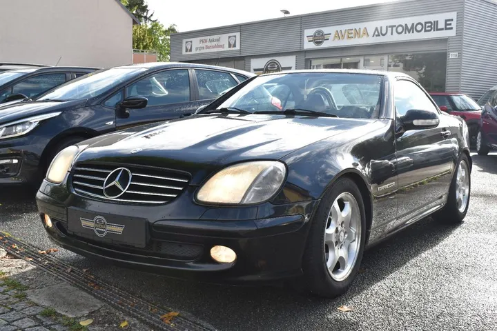 Mercedes-Benz SLK 230
