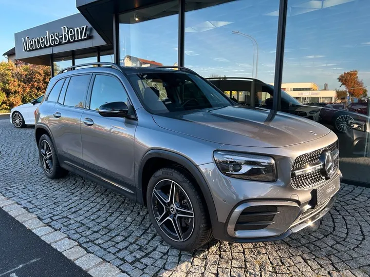Mercedes-Benz GLB 200