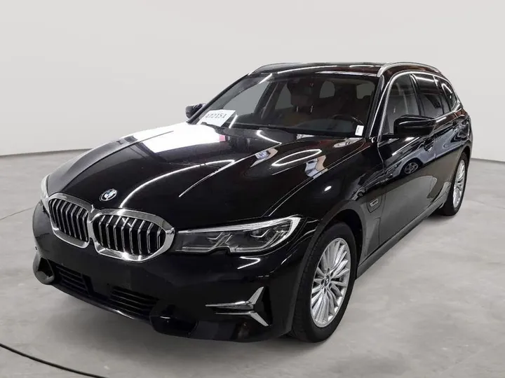 BMW 330