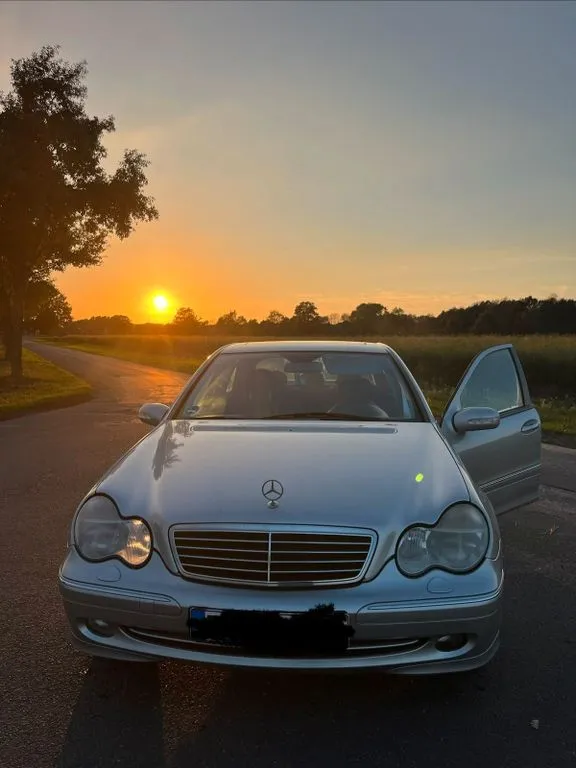 Mercedes-Benz C 200
