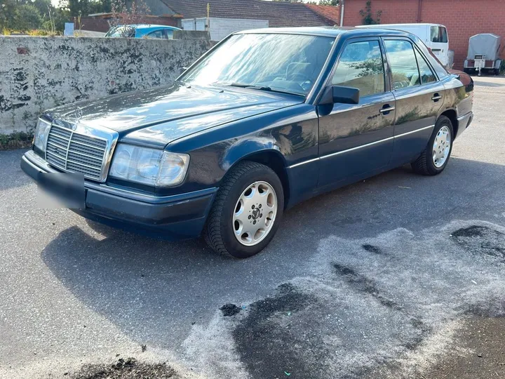 Mercedes-Benz 200