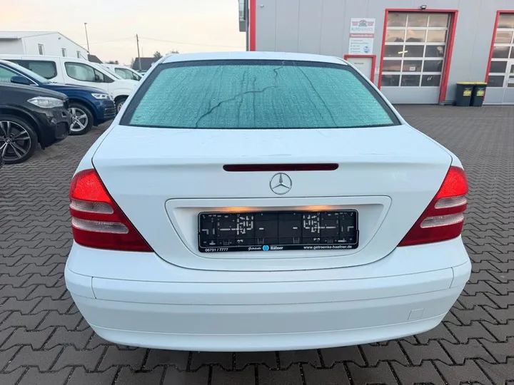 Mercedes-Benz C 200