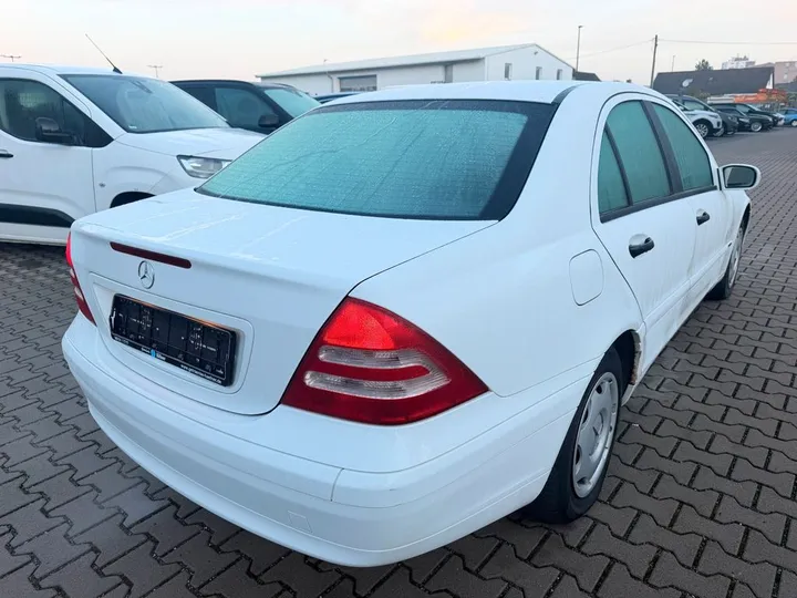 Mercedes-Benz C 200