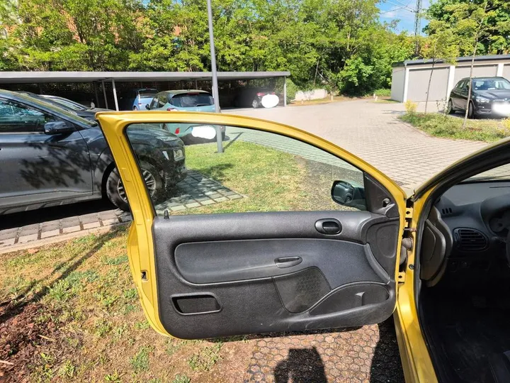 Peugeot 206