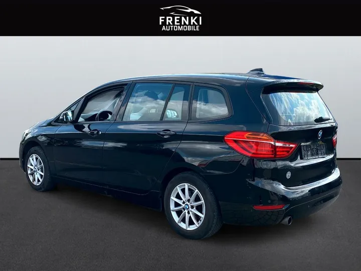 BMW 216