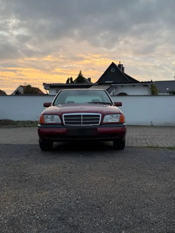 Mercedes-Benz C 180