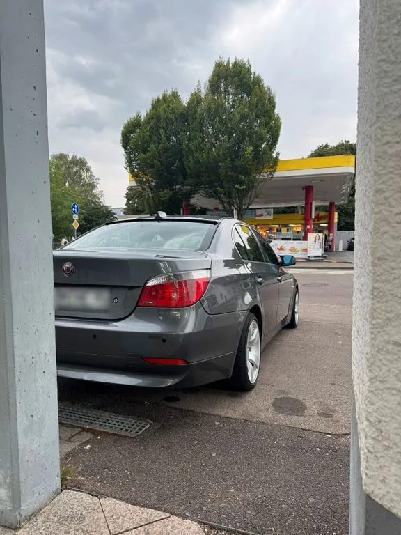 BMW 525