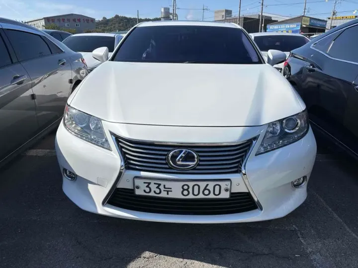Lexus ES