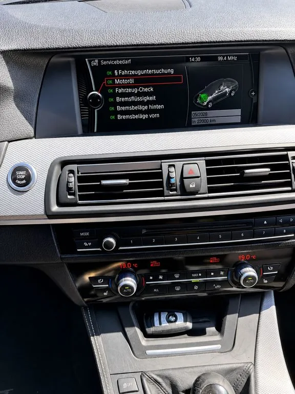 BMW 525