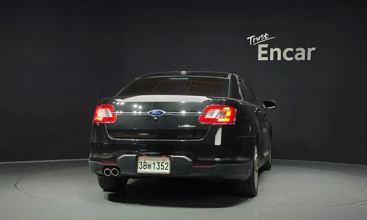 Ford Taurus