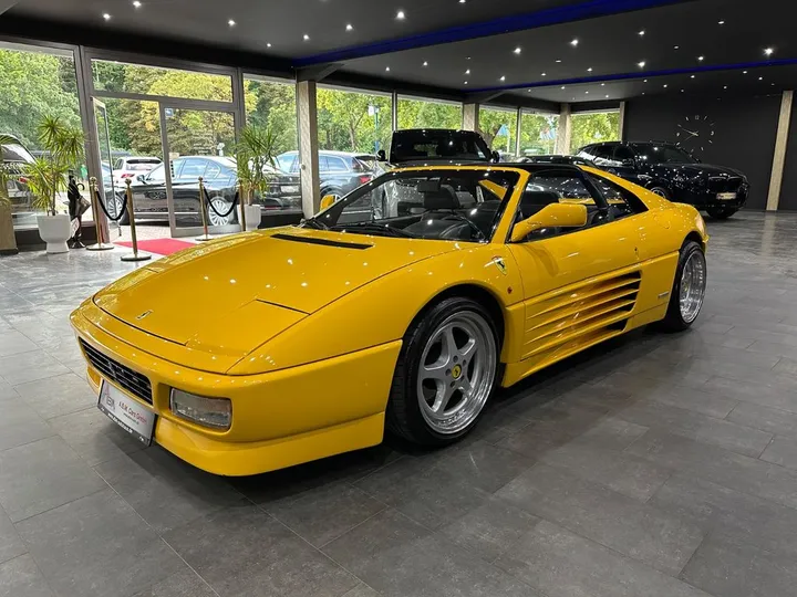 Ferrari 348