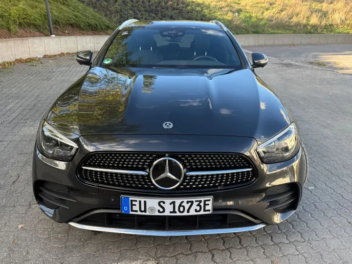 Mercedes-Benz E 300