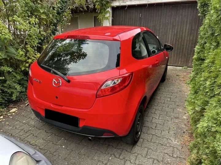 Mazda 2